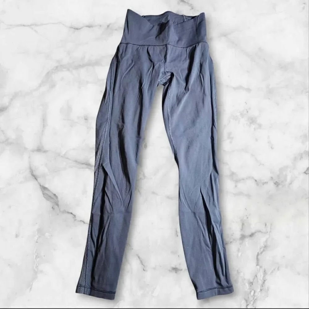 Lululemon Size 4 Blue Wunder Train